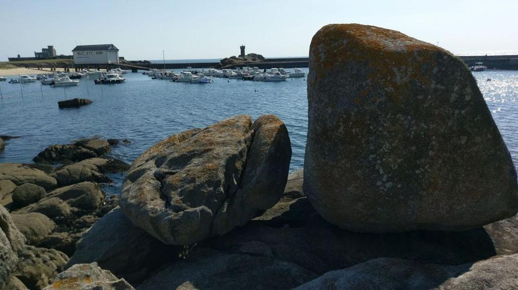 À moins de 100 mètres de la mer a la pointe de Trevignon Trégunc Extérieur photo