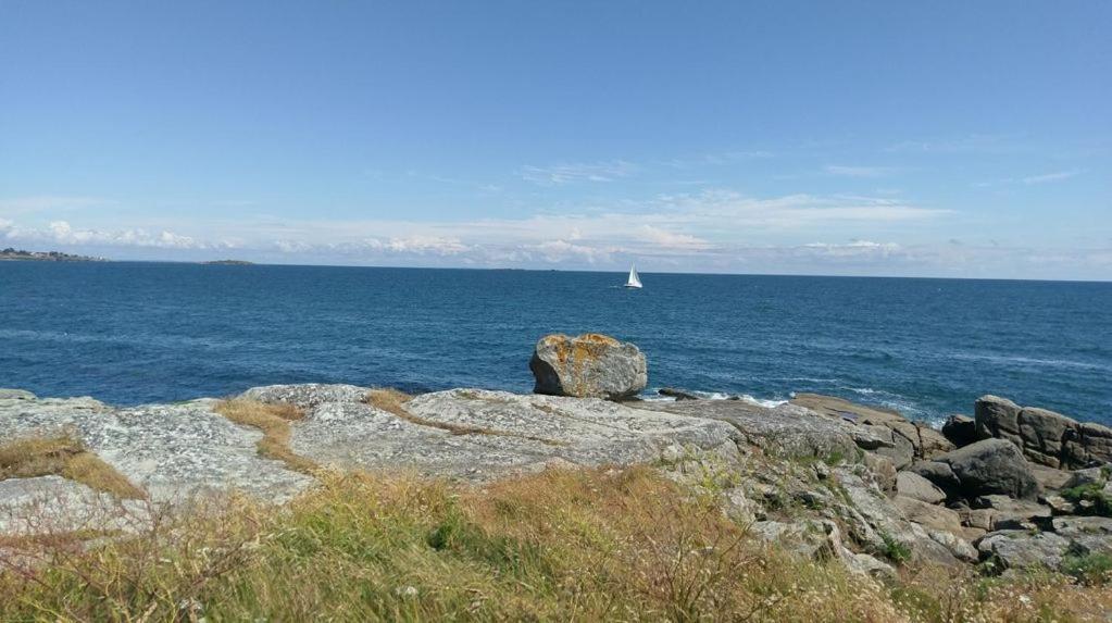 À moins de 100 mètres de la mer a la pointe de Trevignon Trégunc Extérieur photo